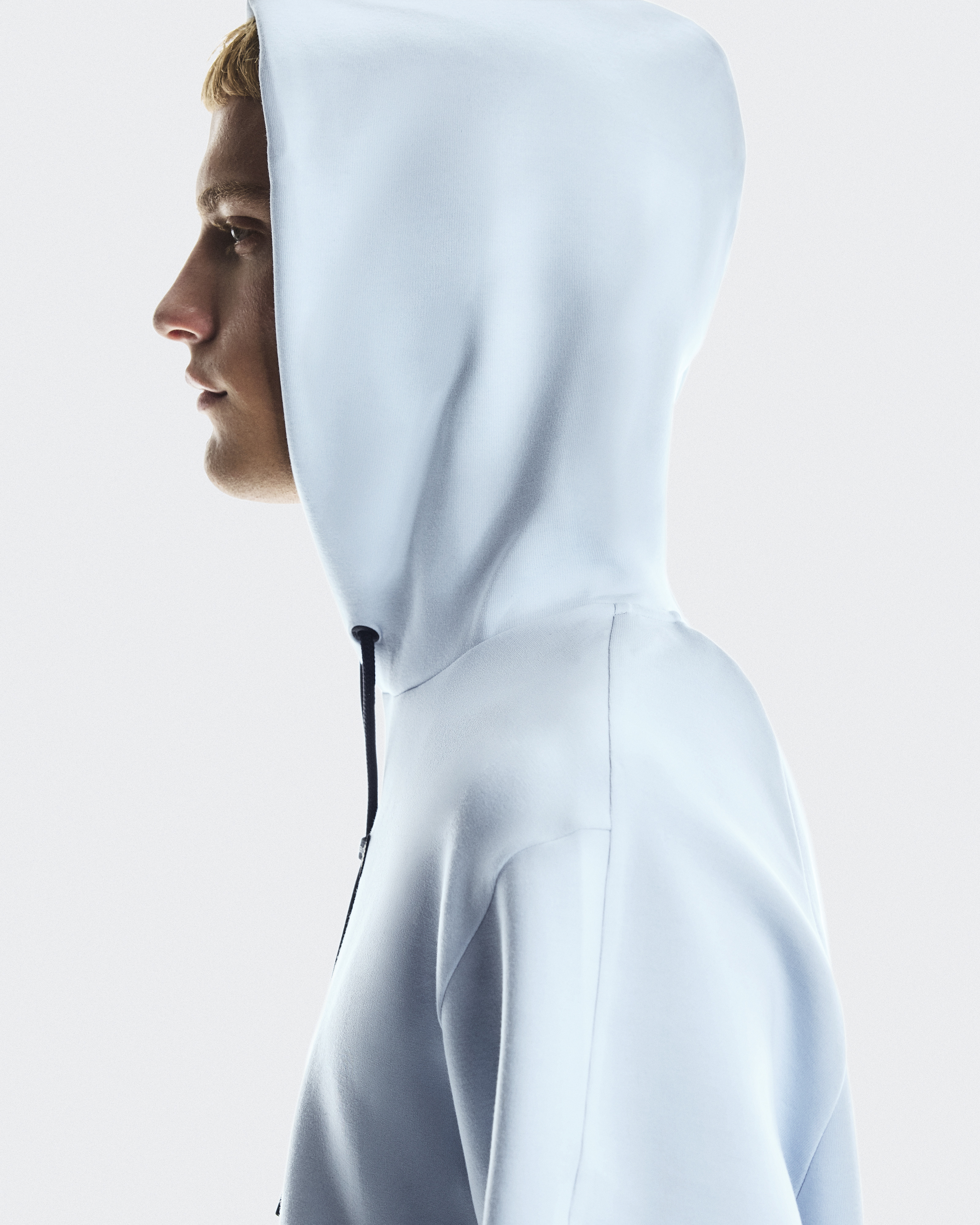 Focus Tech Hoodie - 5