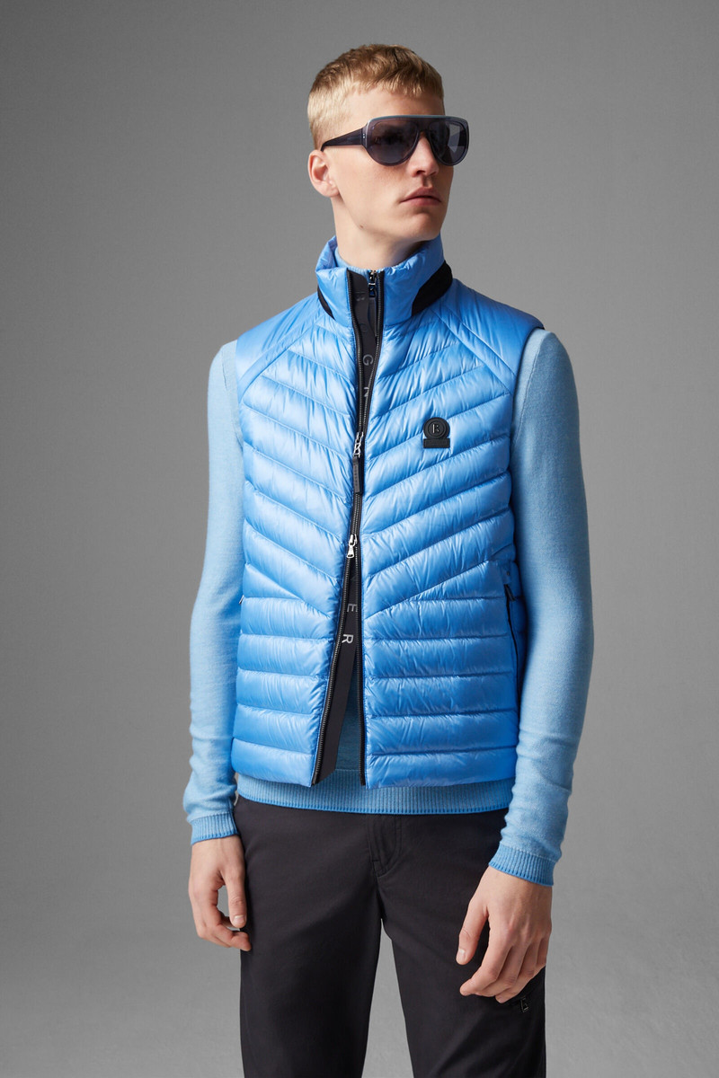 Lasse lightweight down vest in Ice blue 2