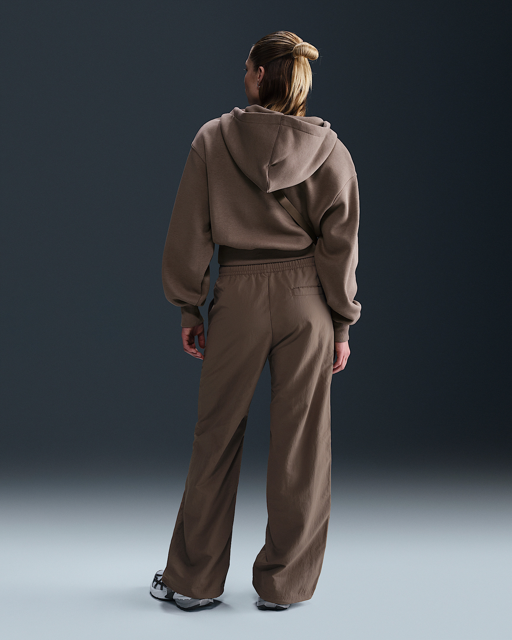 Nike Sportswear Everything Wovens Women's Mid-Rise Open-Hem Pants - 4