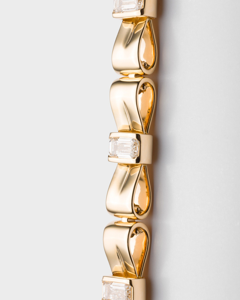 Eternal Gold Bow bracelet in yellow gold and laboratory-grown diamonds 3