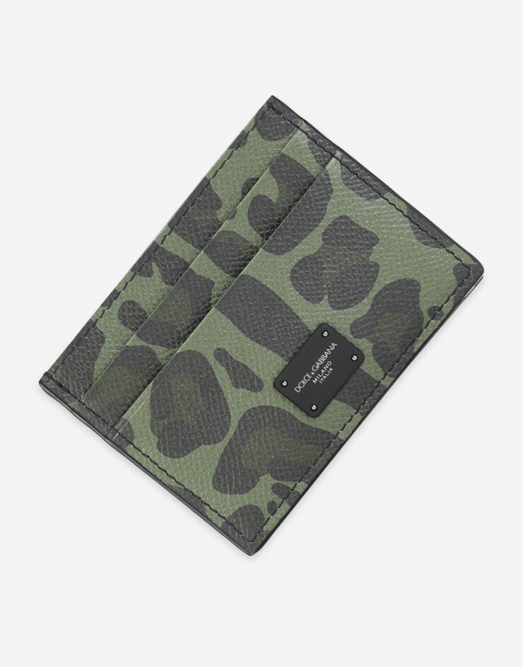 Dauphine calfskin card holder with leopard print against a green background - 4