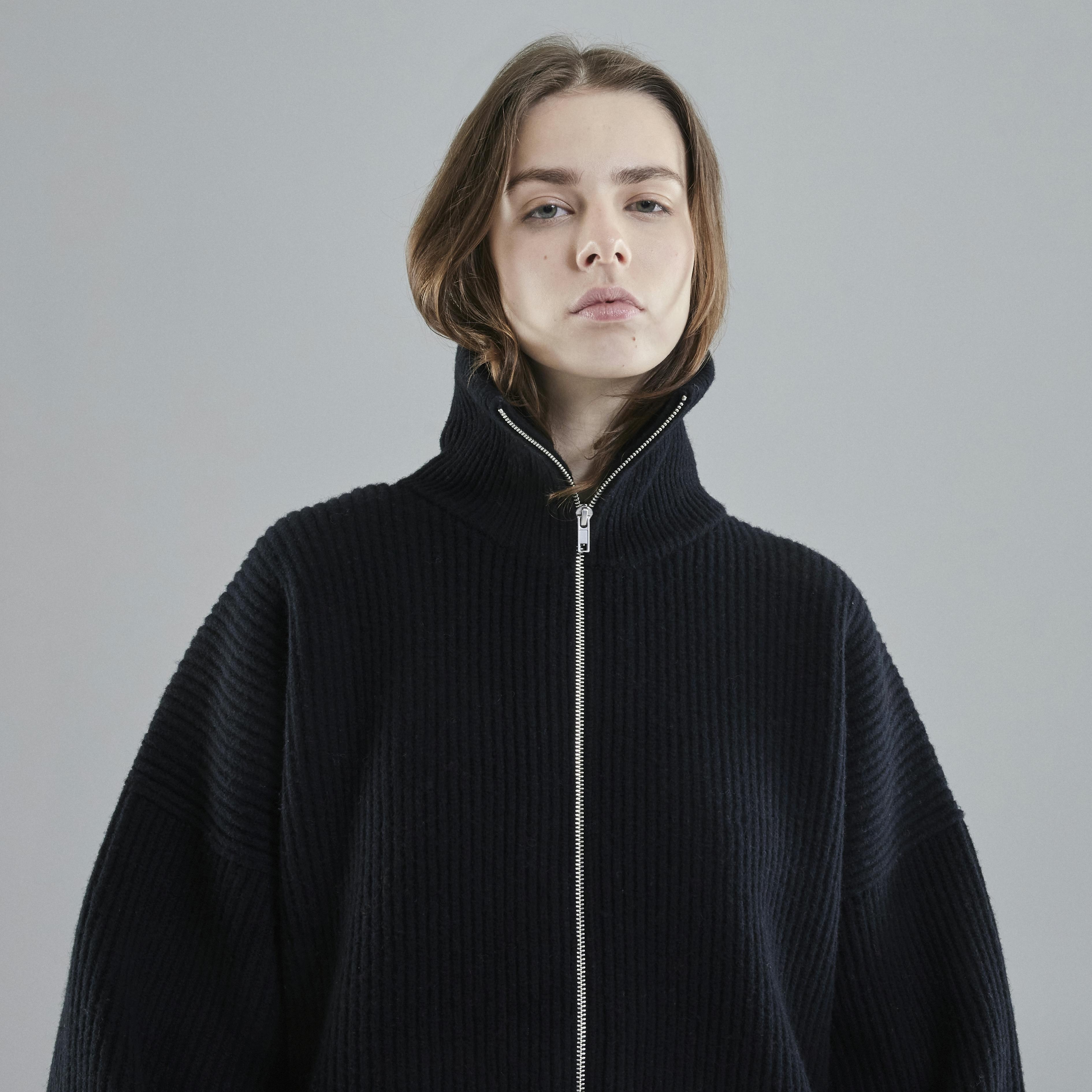 Vonarstræti Zipped Wool Sweater (Unisex) - 6