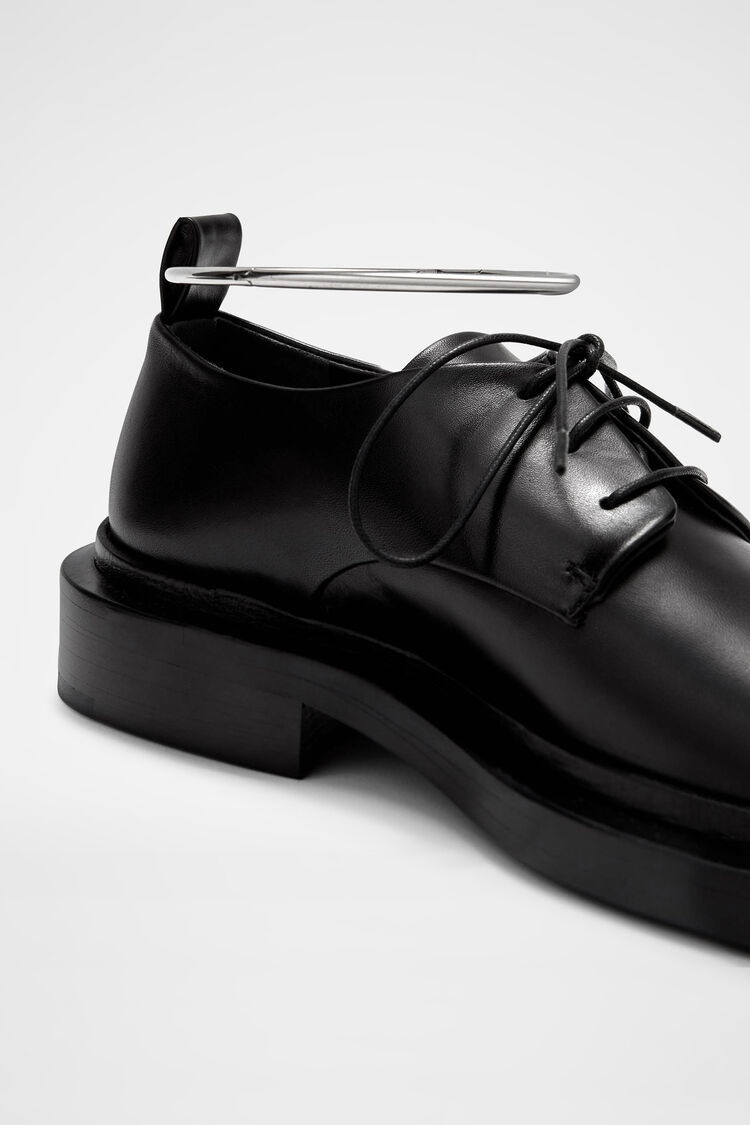 Lace-Up Shoes - 6