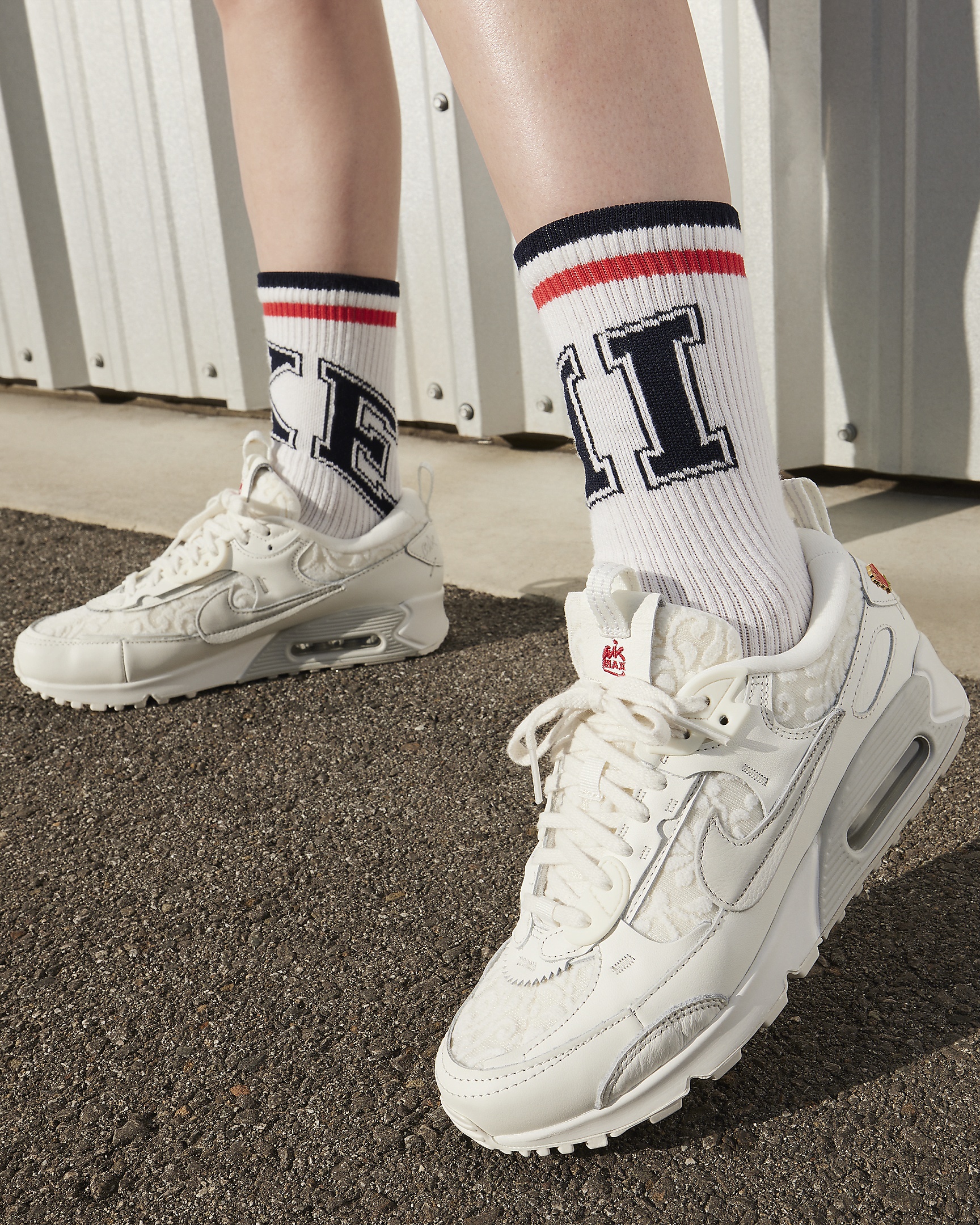 Nike Nike Air Max 90 Futura Women's Shoes | REVERSIBLE
