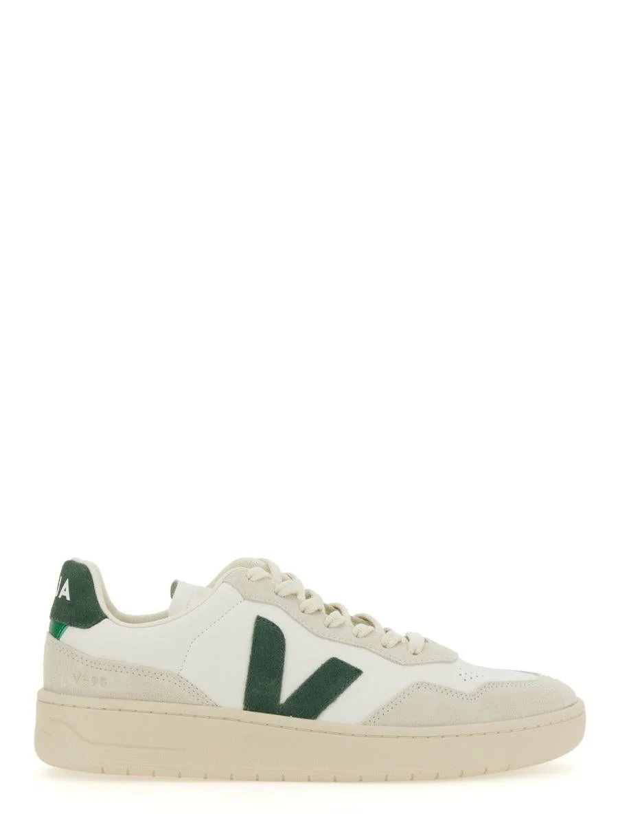 Veja Sneaker "V-90" - 1