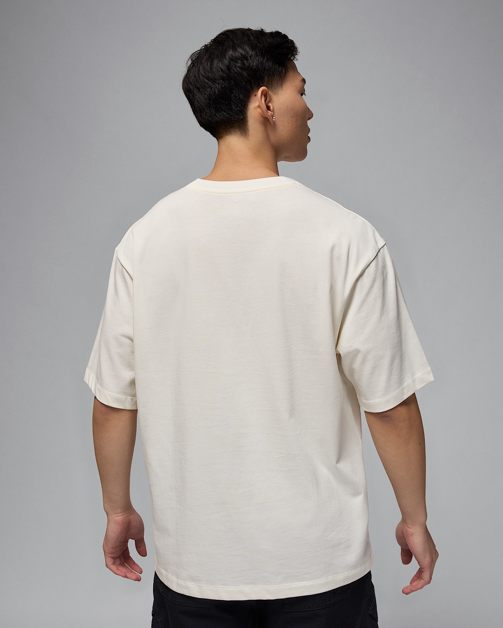 Jordan Flight Essentials Men's Oversized T-Shirt - 2