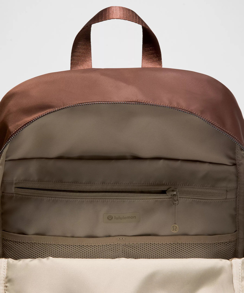 Everywhere Backpack 22L *Metal Hardware 5