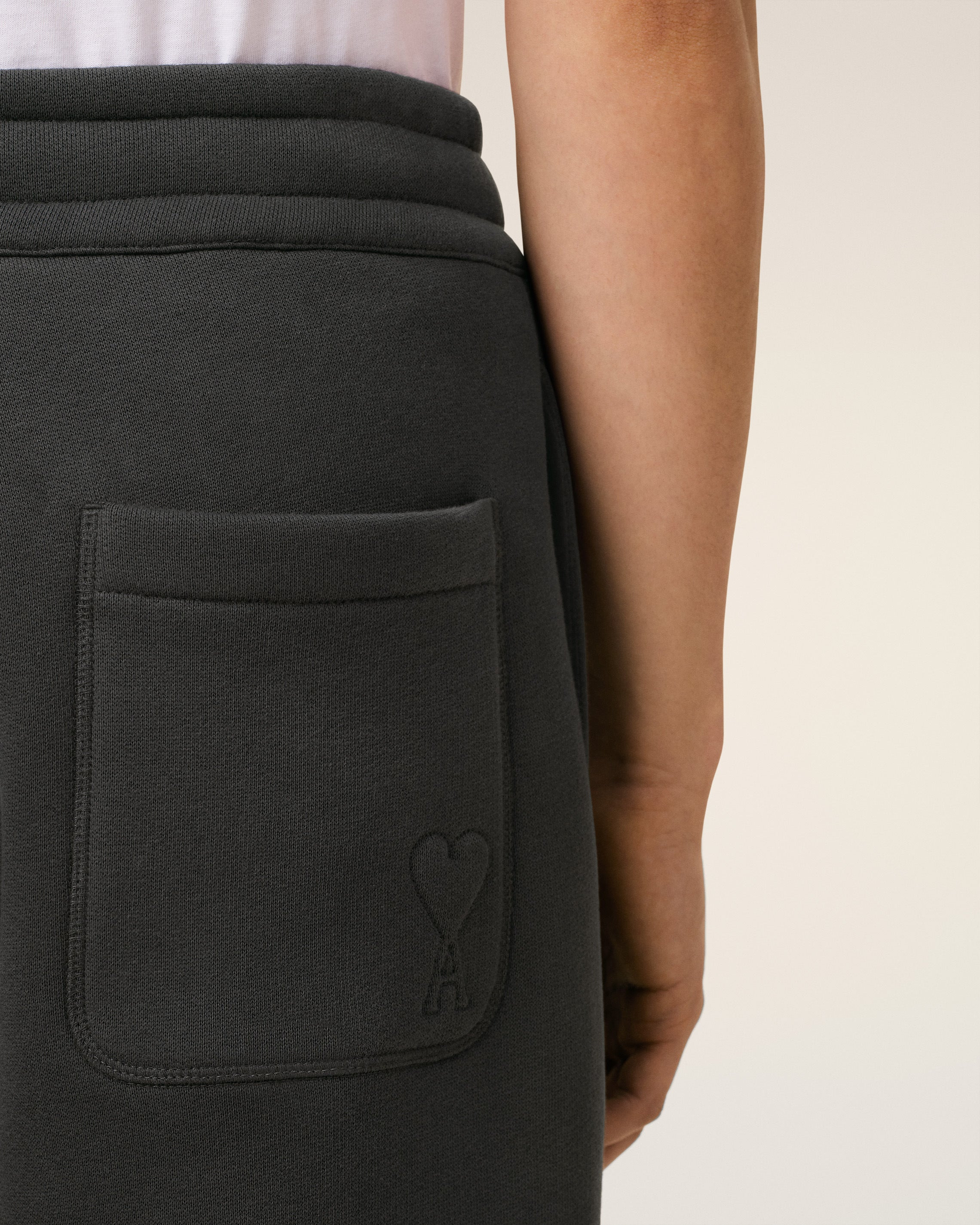 BLACK COTTON FLARE AMI DE CŒUR JOGGING - 7