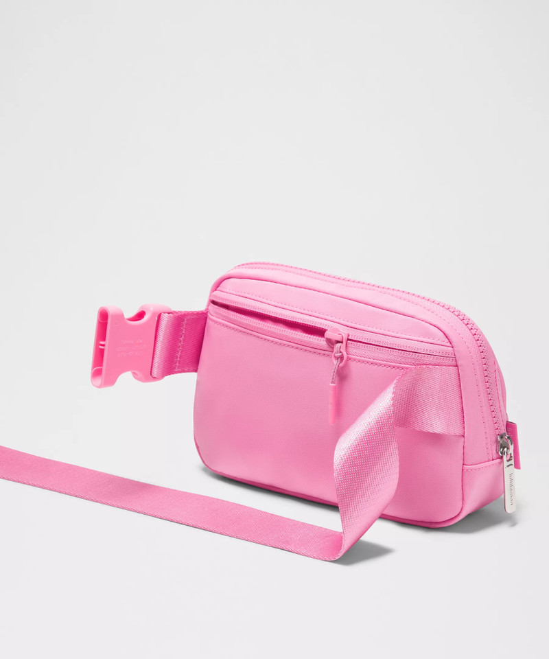 Everywhere Belt Bag with Long Strap 1L 4