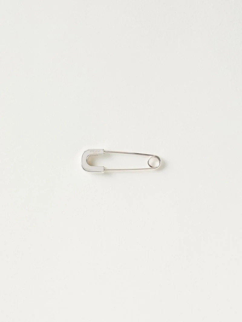 SAFETY PIN PIERCE 1