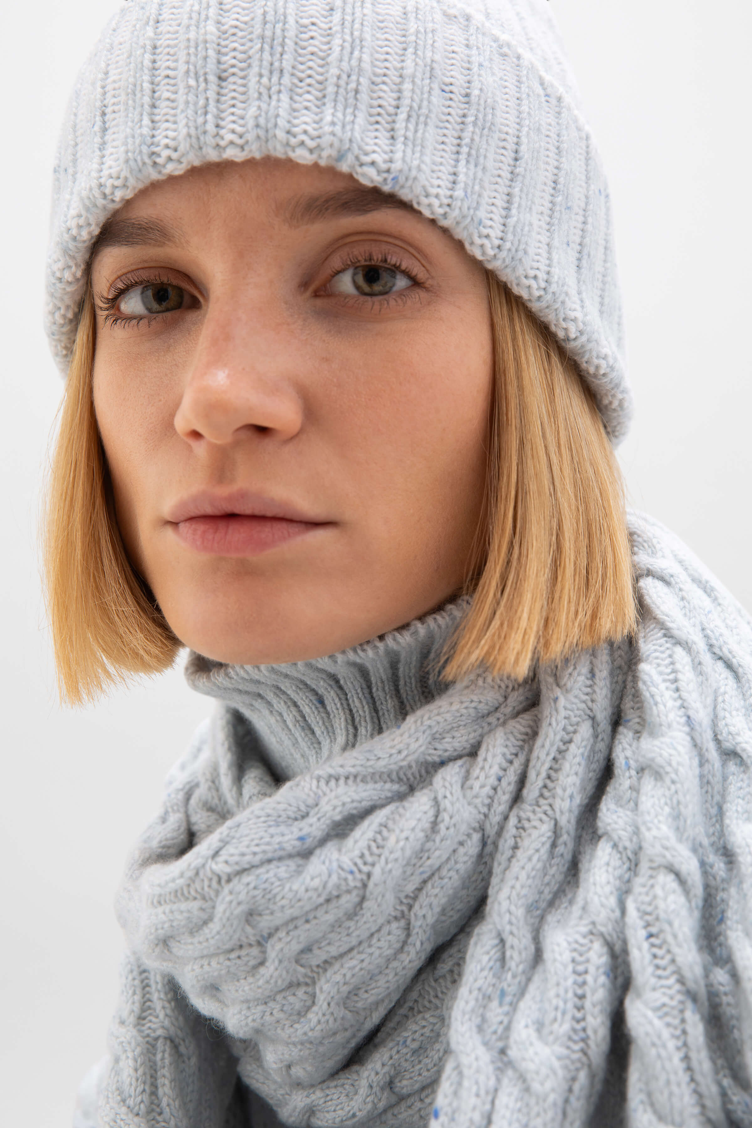 Donegal Cashmere Rib Blue Beanie - 4