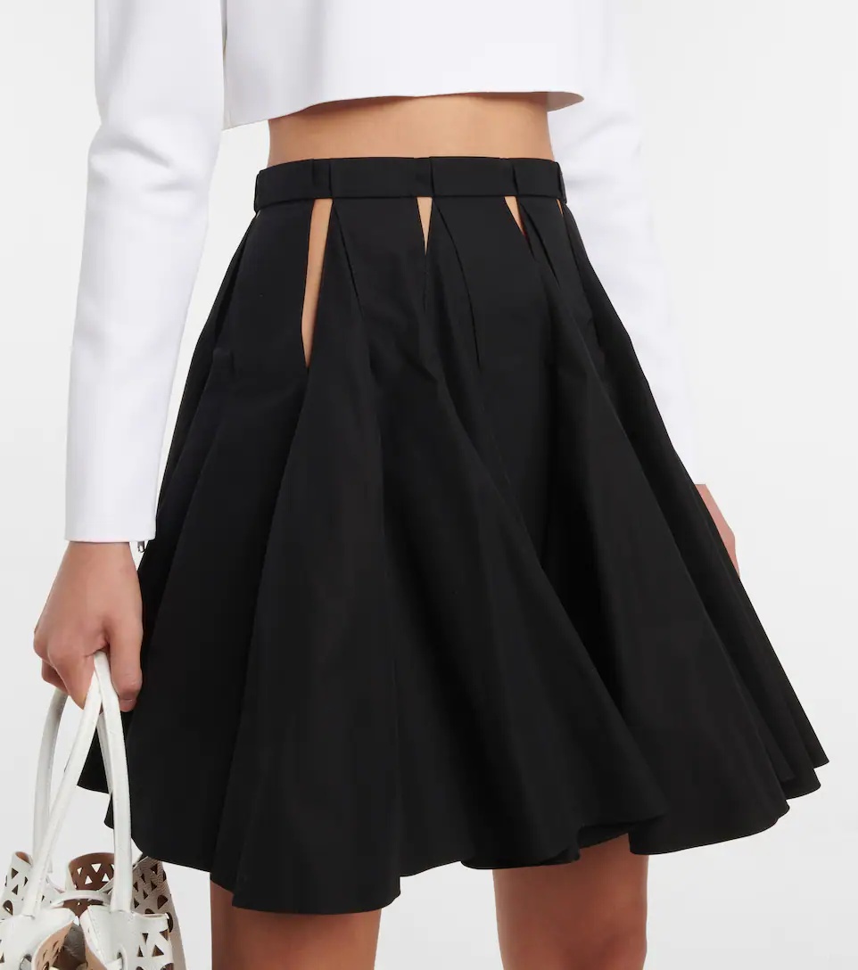ミニスカート ALAIA SKATER MINI SKIRT WHITE Alaïa ALAÏA SKATER MINI SKIRT (AA9J2306K053A) – LOZURI®