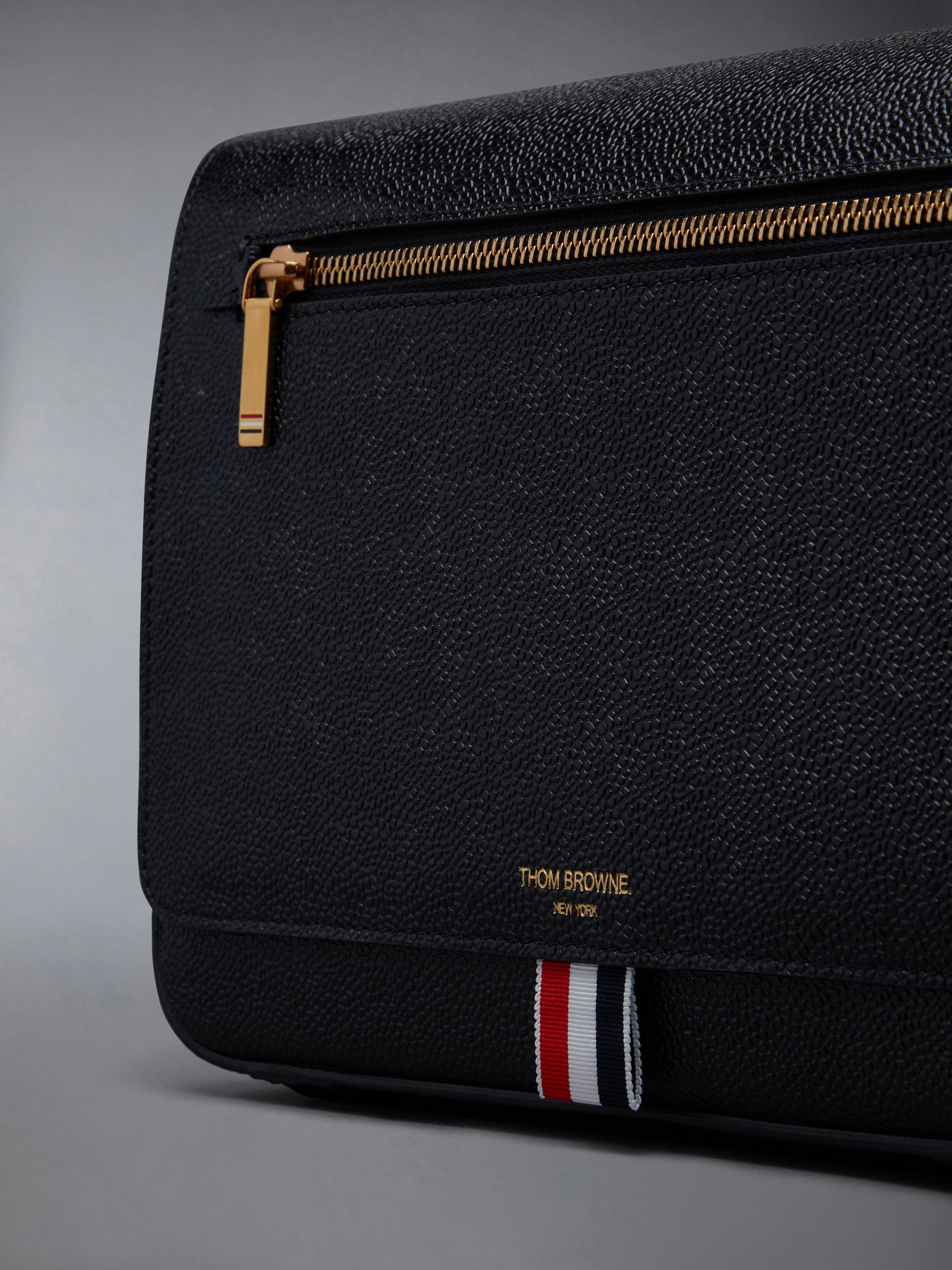 PEBBLE GRAIN REPORTER BAG - 6