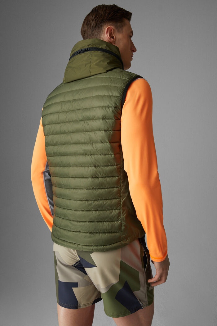 Casan Quilted vest in Olive green - 3