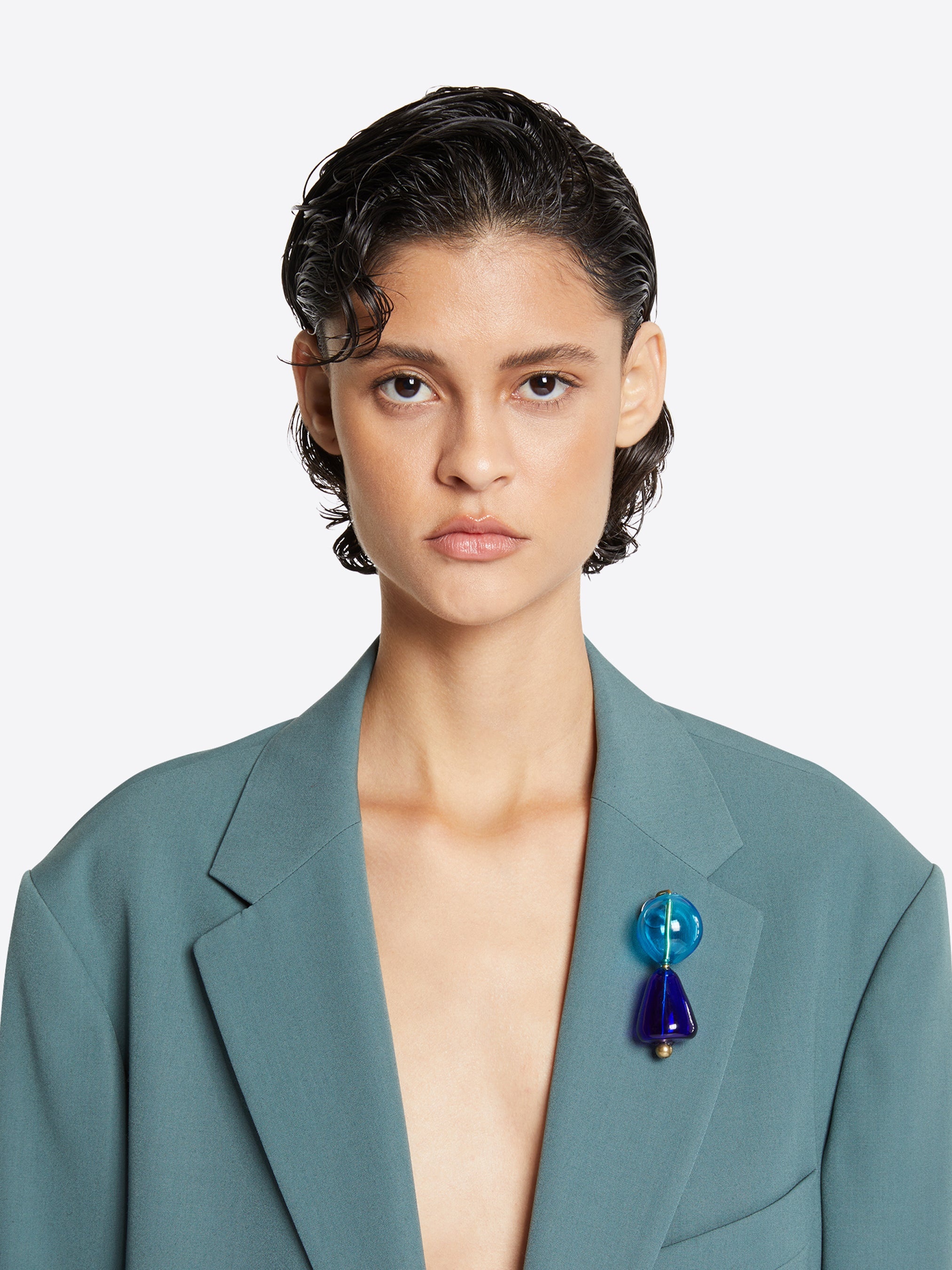 GLASS BROOCH - 4