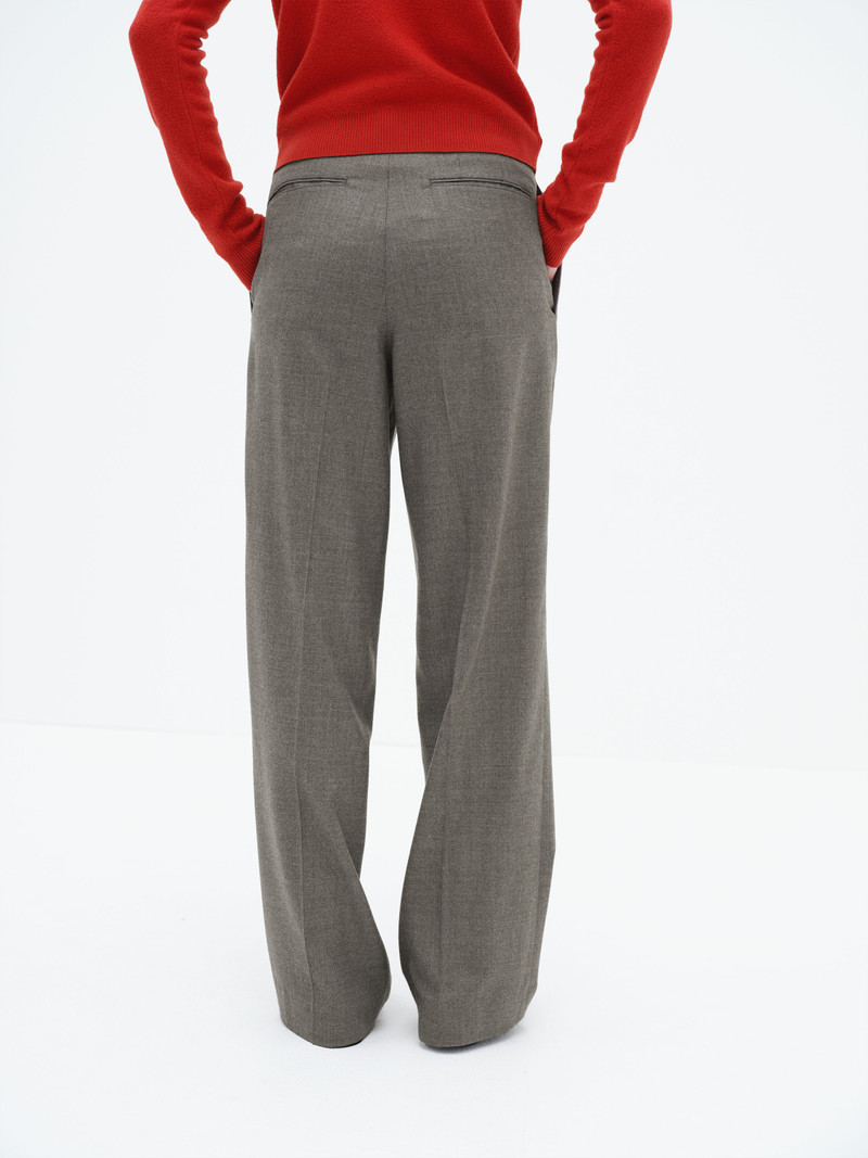 SUPER LIGHT WOOL TWO-TUCK SLACKS 5
