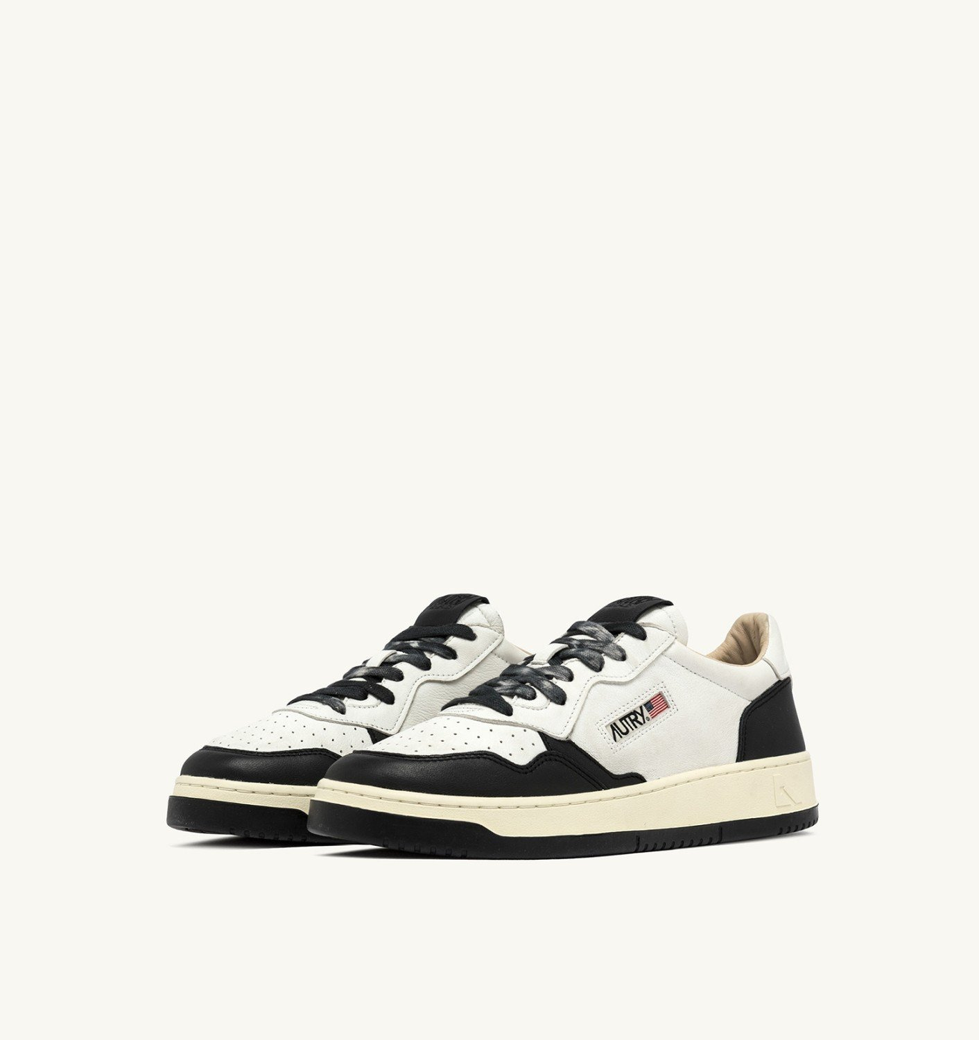 MEDALIST LOW SNEAKERS IN WHITE AND BLACK LEATHER - 2