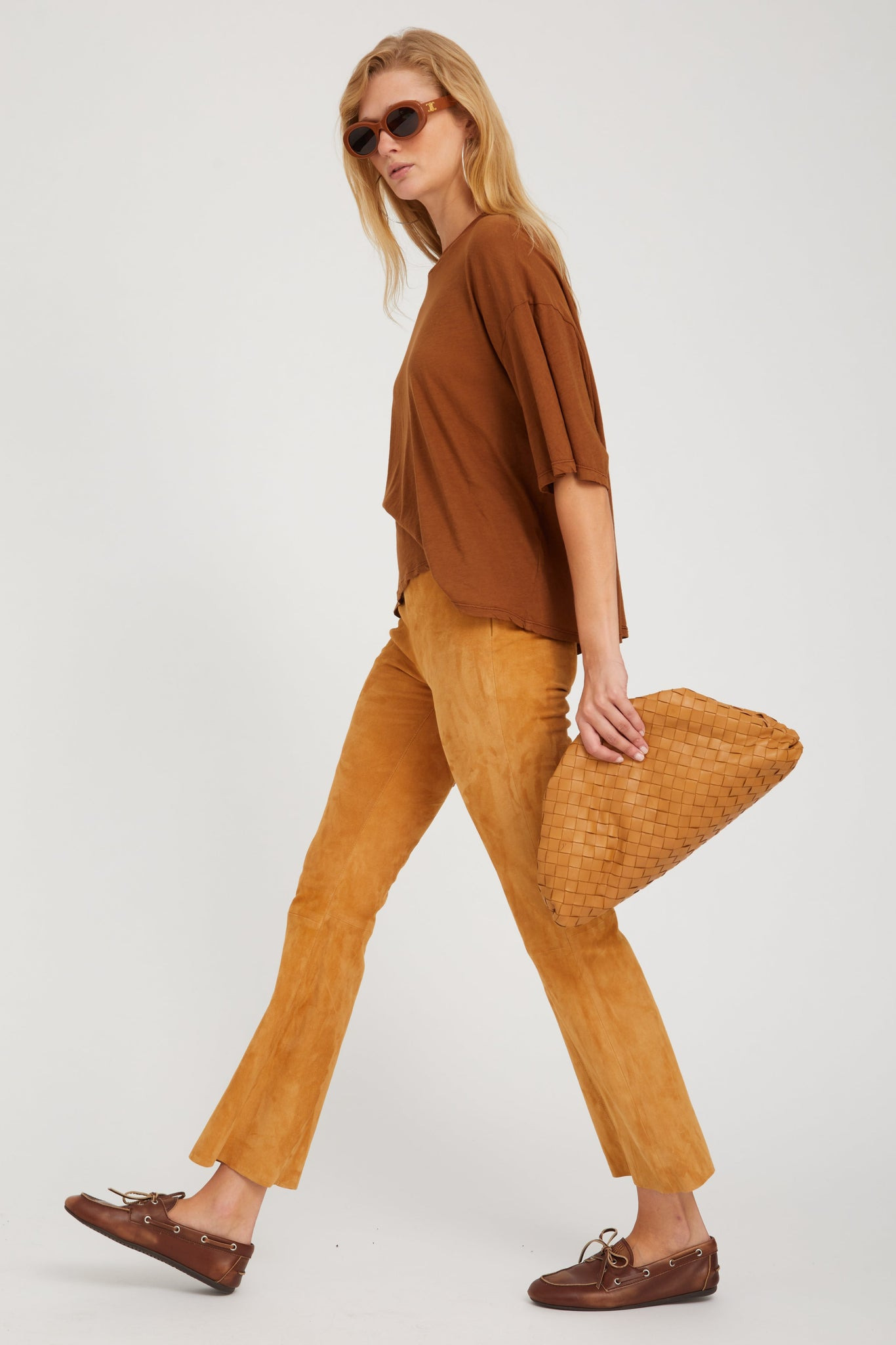 NUTMEG SUEDE ANKLE FLARE PANTS WITH PRINCESS SEAMS - 3