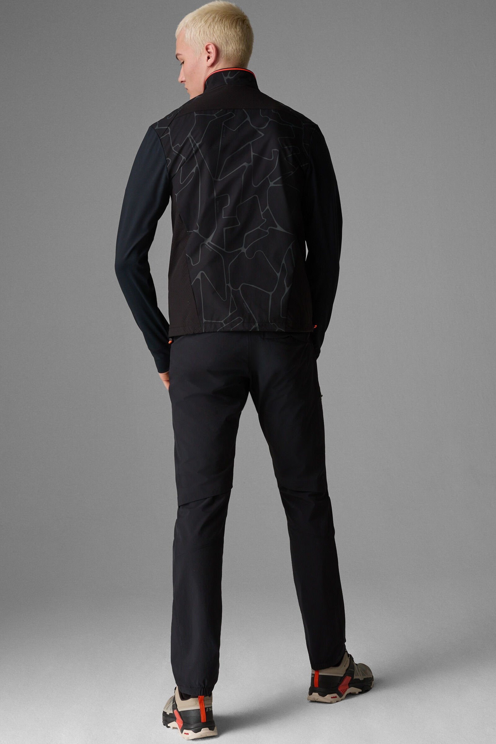 Samo Functional jacket in Black - 3