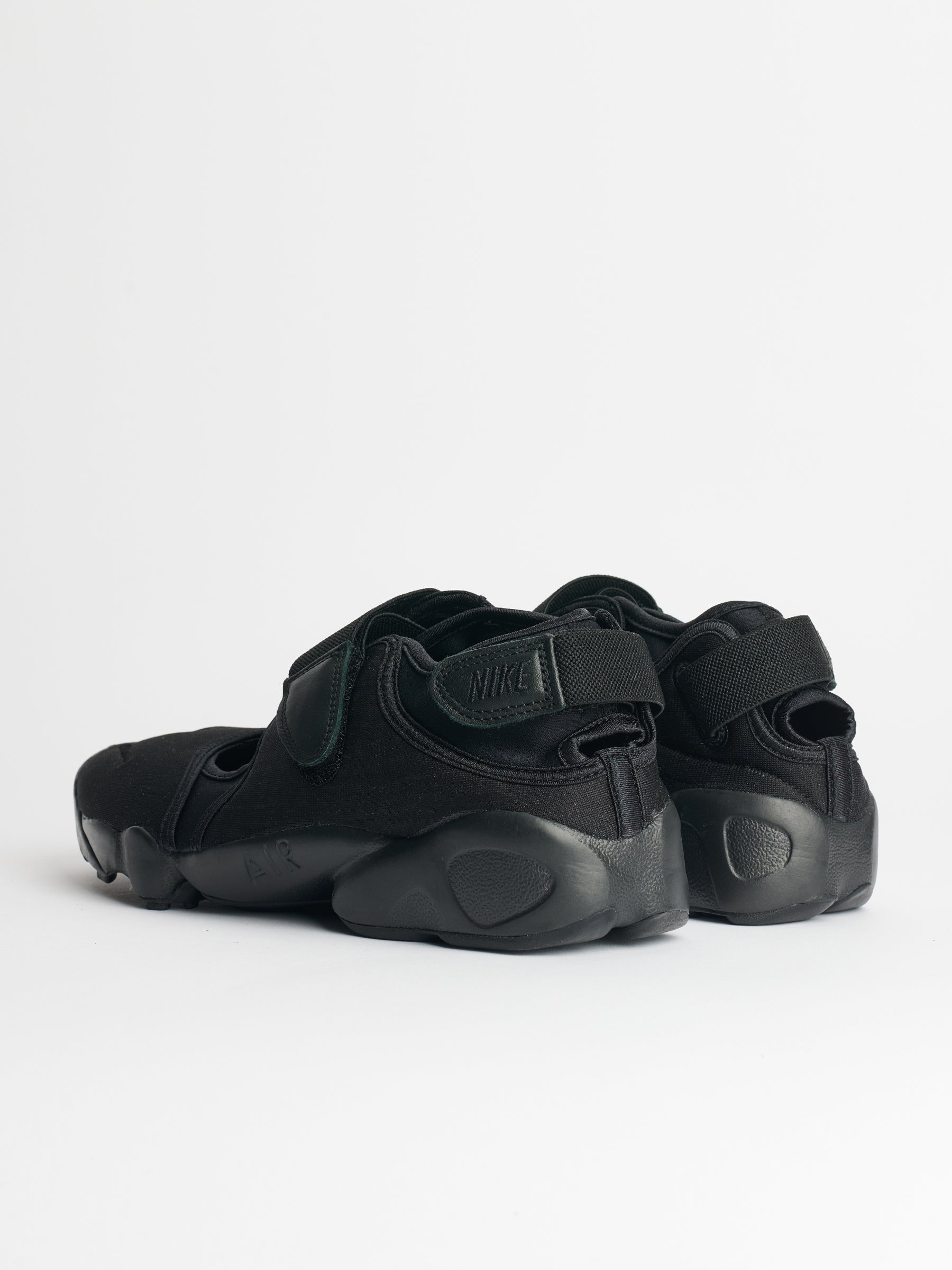 NIKE W’S AIR RIFT BLACK / COOL GREY - 4