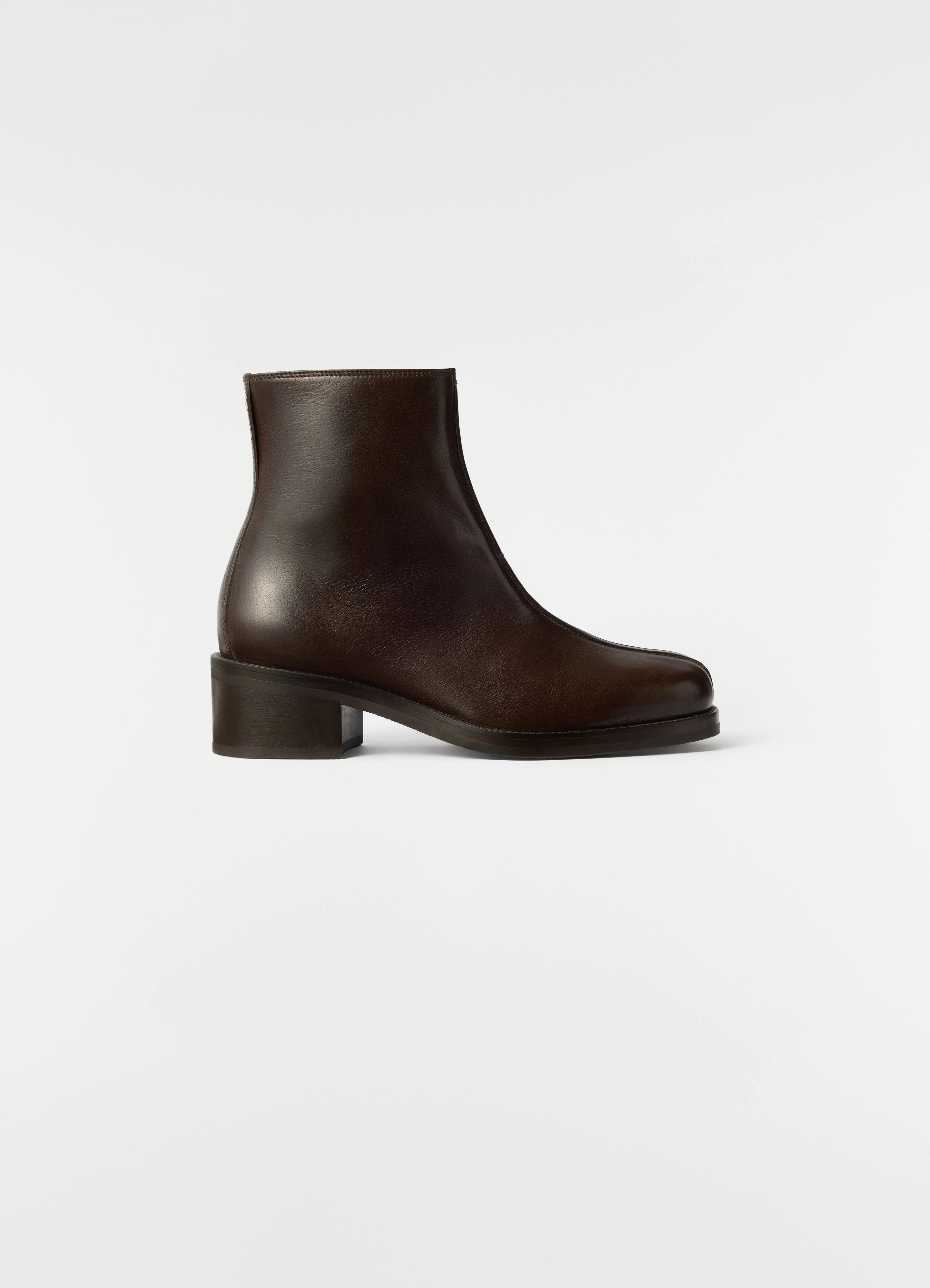 PIPED ANKLE BOOTS IN SHINY BUFFALO LEATHER - 1