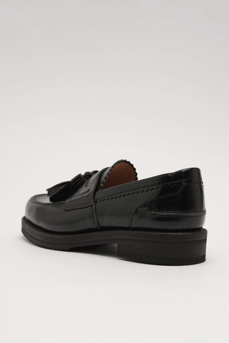 Tassel Loafer Black Cracked Patent Leather 3