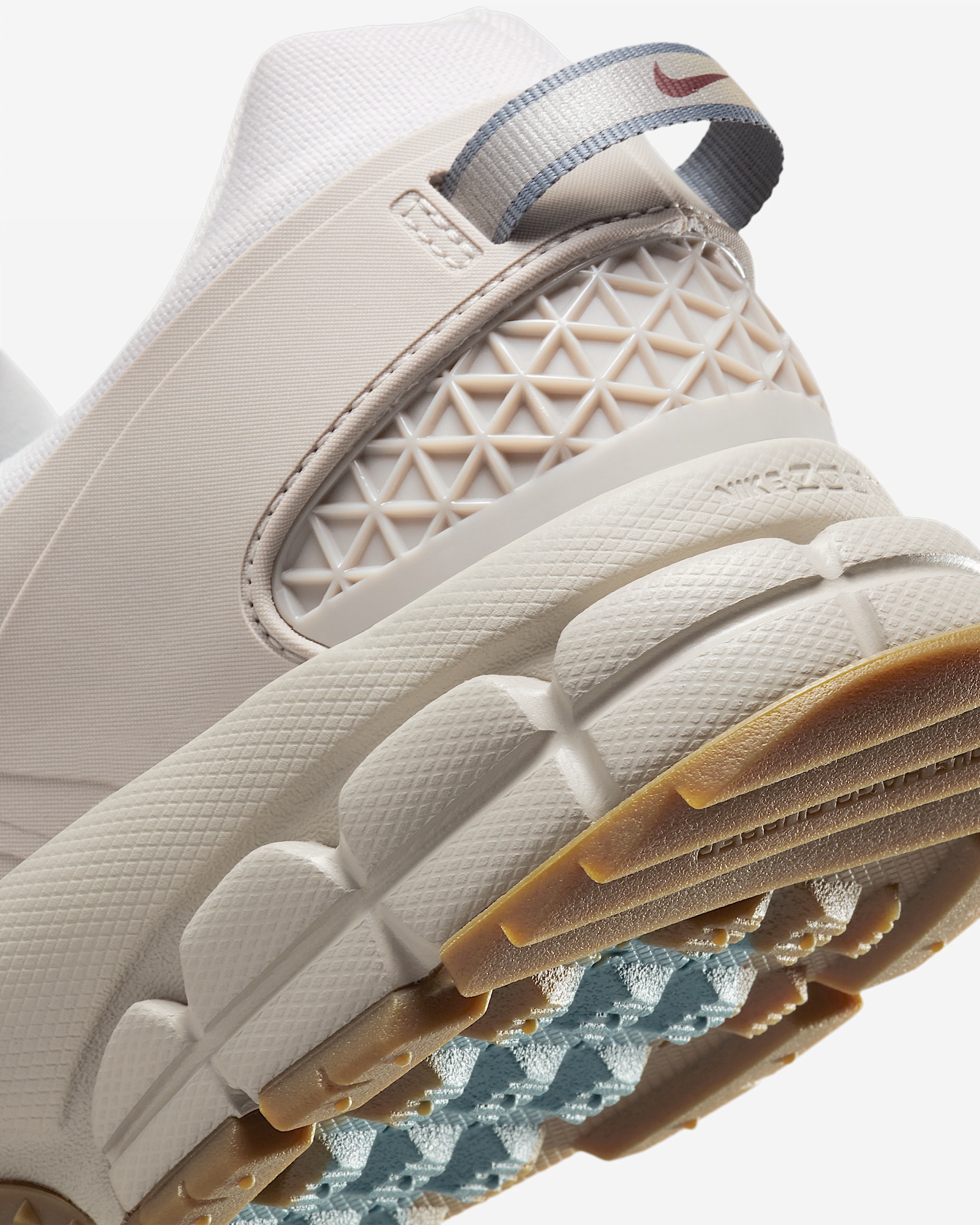 Nike Zoom Vomero Roam Men's Winterized Shoes - 8