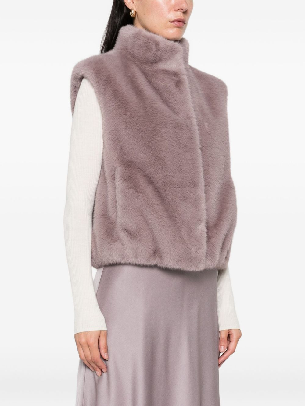 sleeveless faux-fur gilet - 3