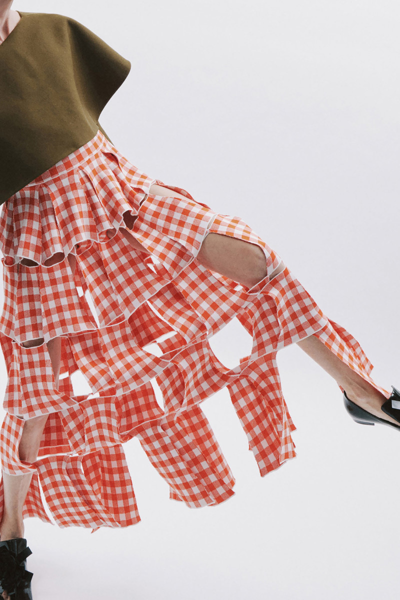 A.W.A.K.E. MODE KNITTED MULTI TRAPEZE SKIRT RED WHITE GINGHAM outlook
