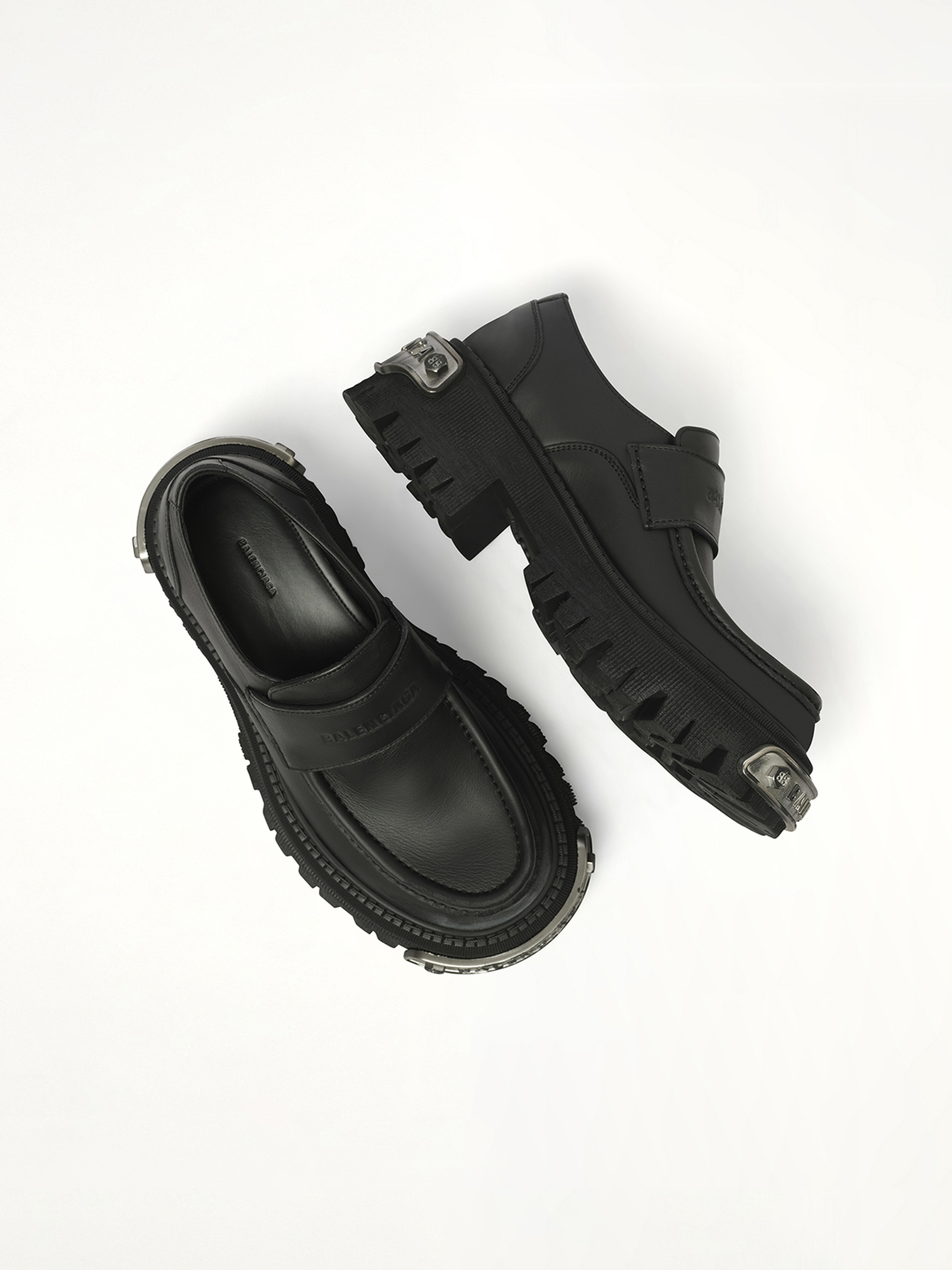 Tractor Loafer L20 in Black/Silver - 4