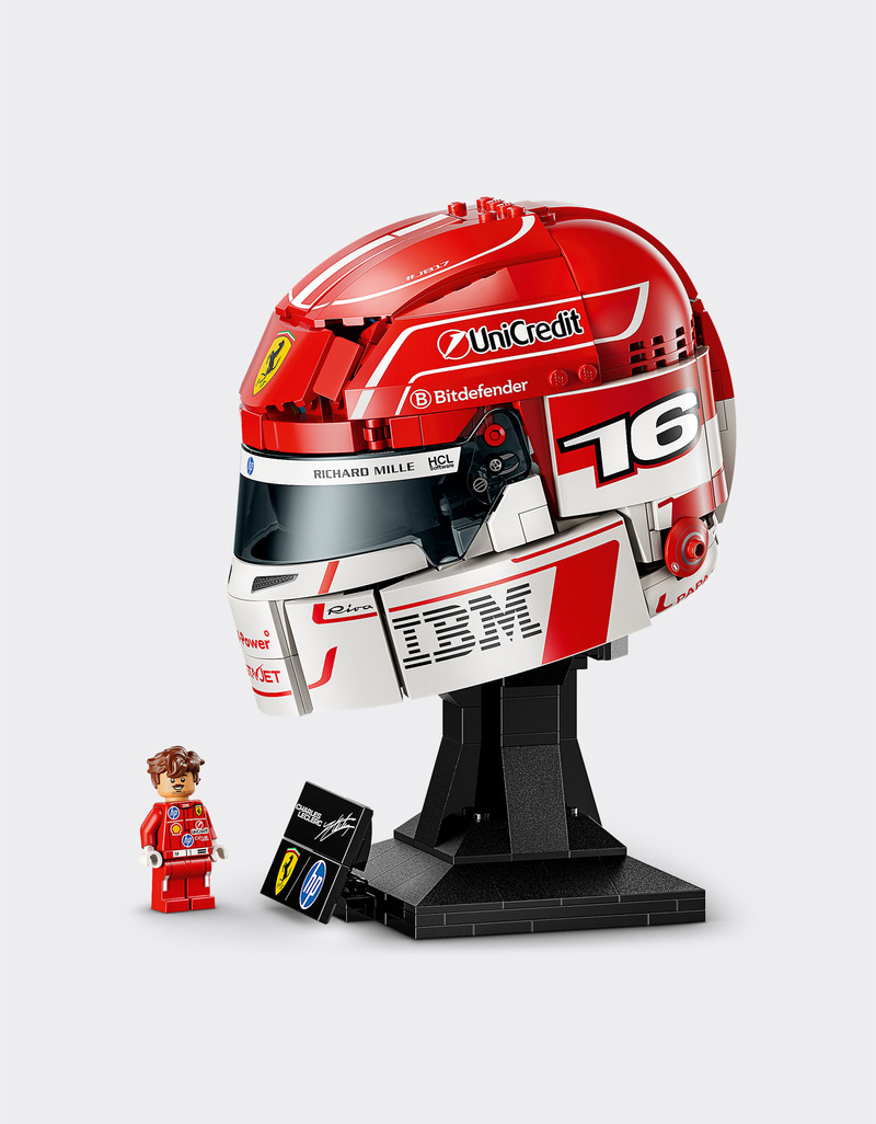 Ferrari LEGO® Editions Scuderia Ferrari HP Display Set – Charles Leclerc Helmet and Minifigure outlook