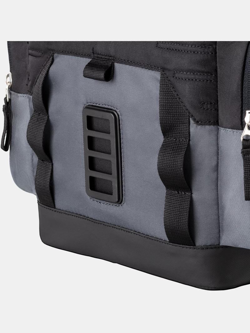 UA 12-Can Sideline Soft Cooler 3