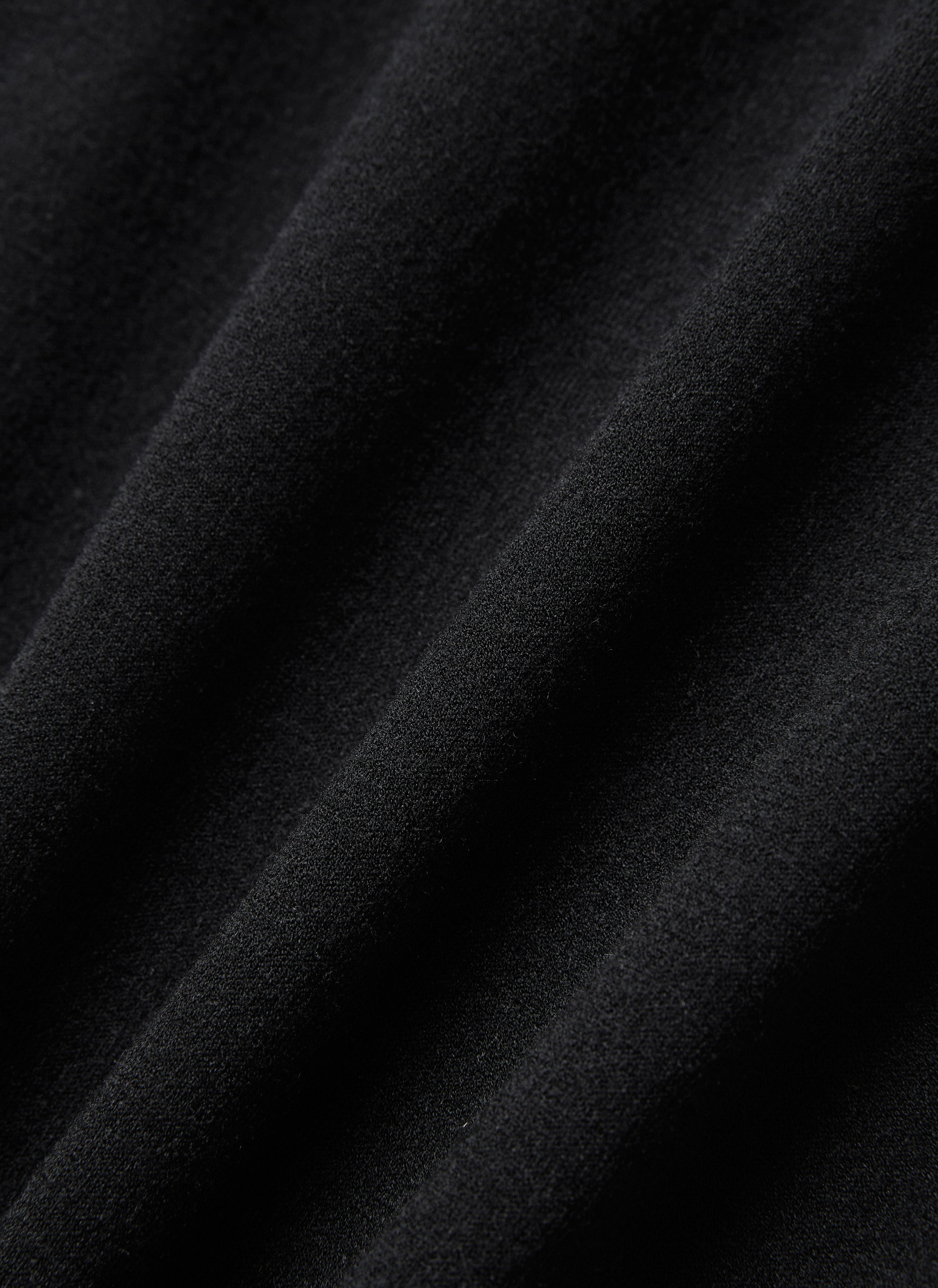TURTLENECK
( - 5