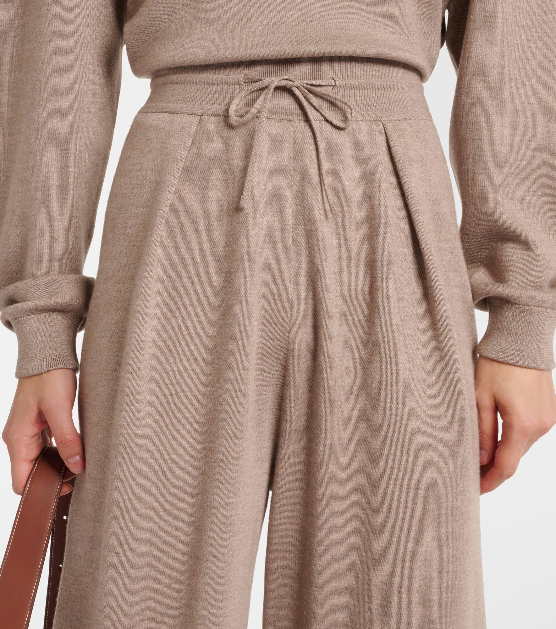 Balfour cashmere, wool, and silk sweatpants - 4