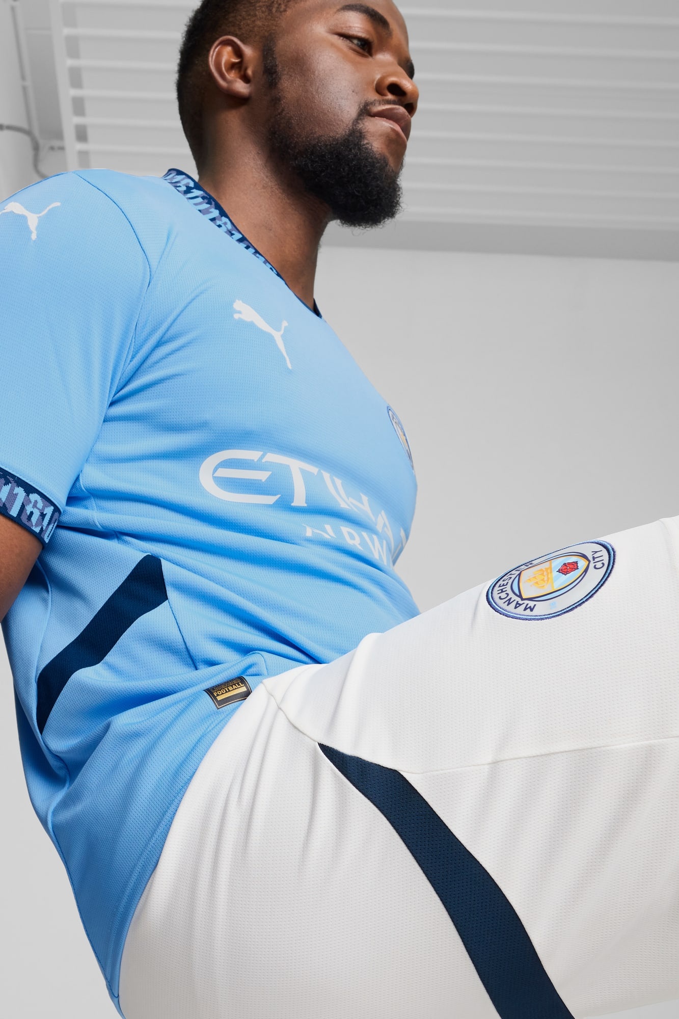 Manchester City 24/25 Men's Replica Home Soccer Jersey - 4