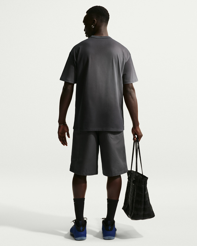 Nike Sportswear Premium Essentials T-Shirt 5
