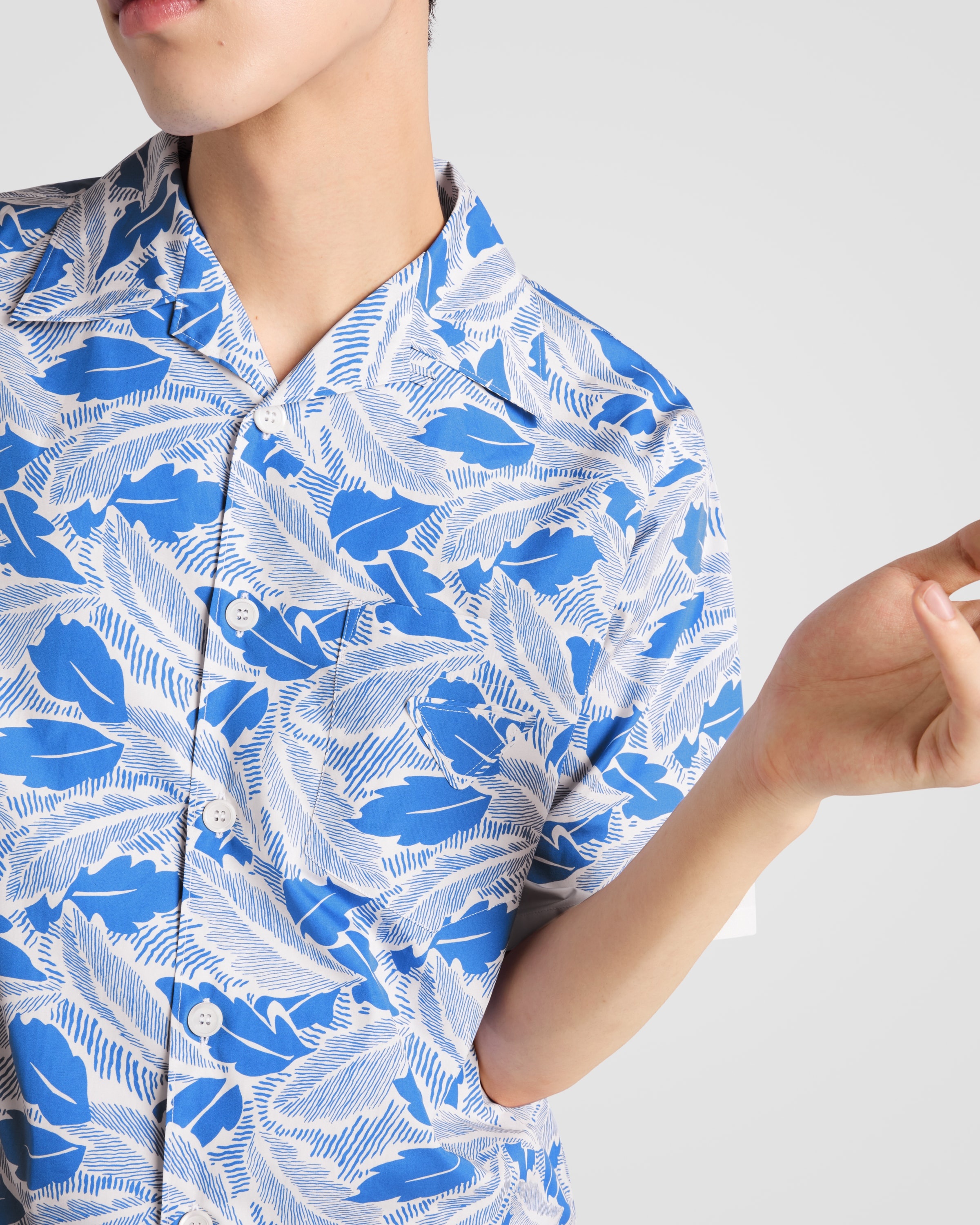 Short-sleeved cotton shirt - 6