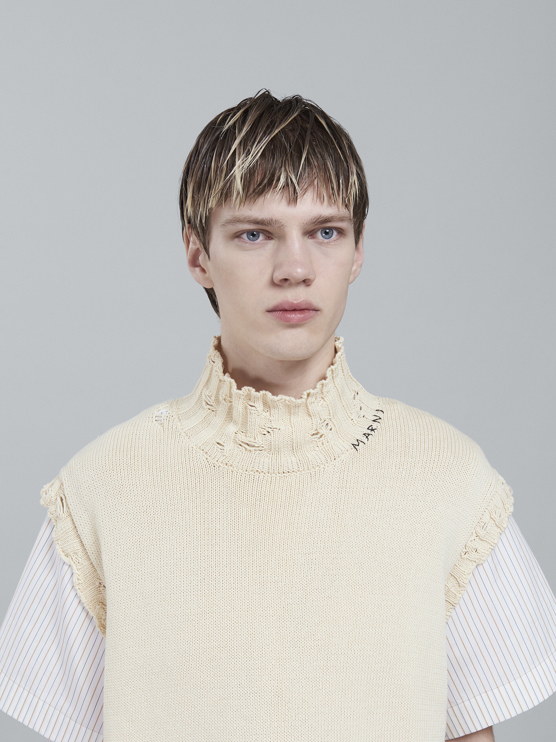 WHITE COTTON VEST - 4
