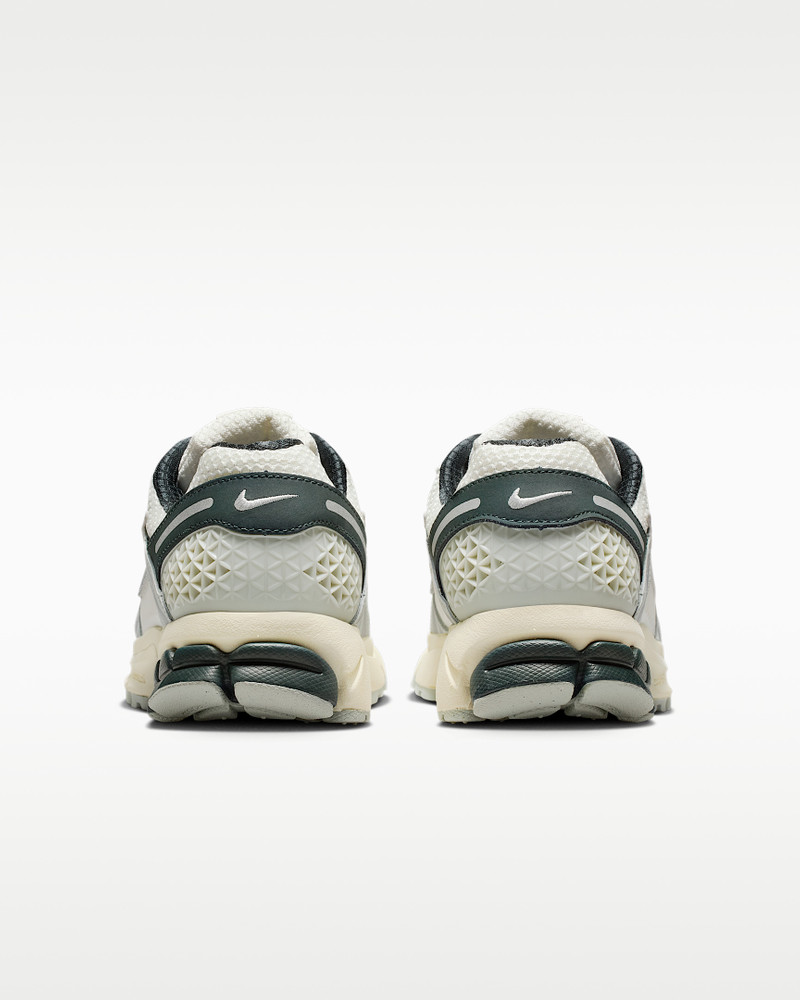 Nike Zoom Vomero 5 Women's Shoes 6