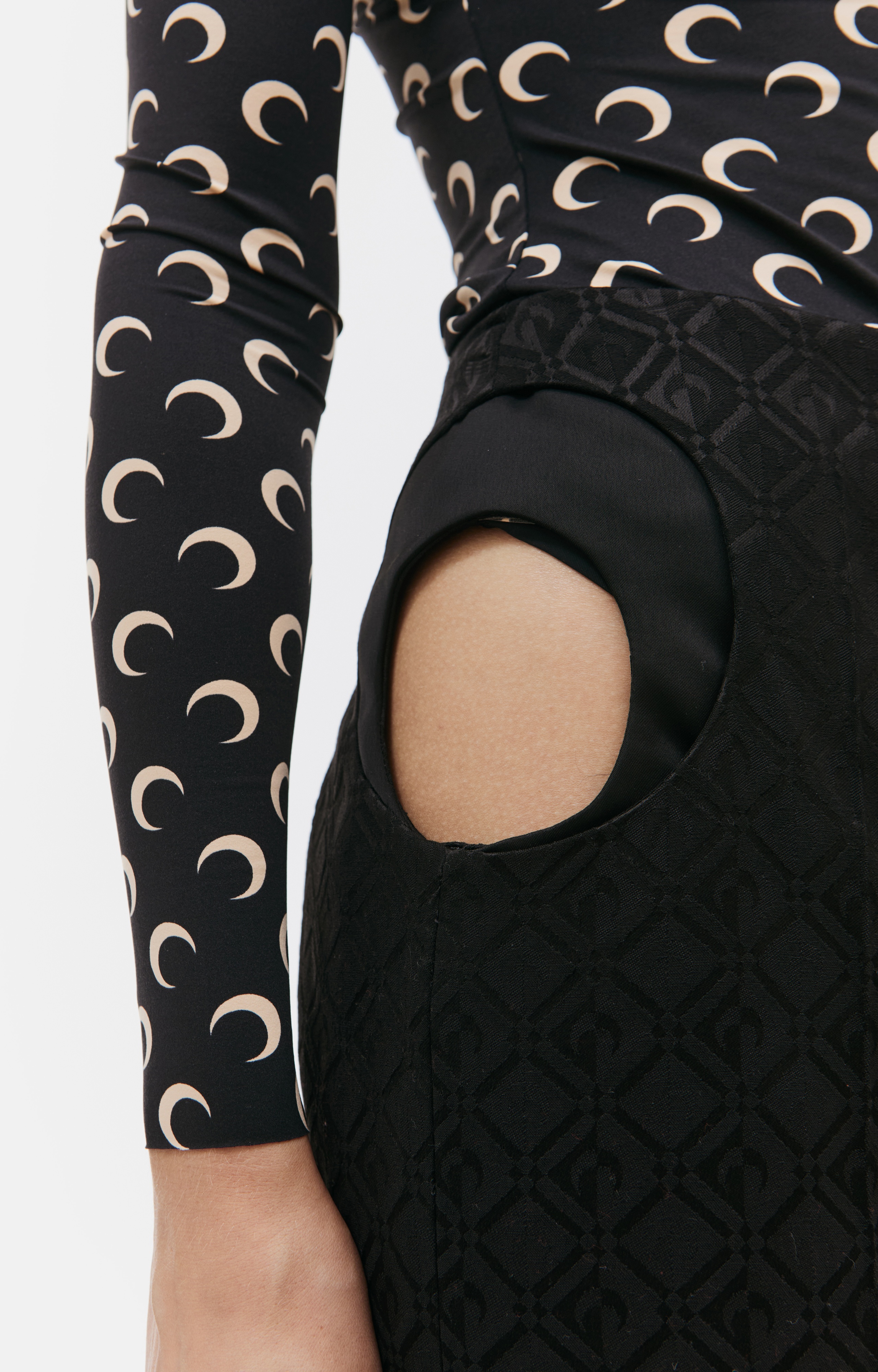 STRAIGHT-LEG PANTS WITH CUT-OUT DETAILING - 4