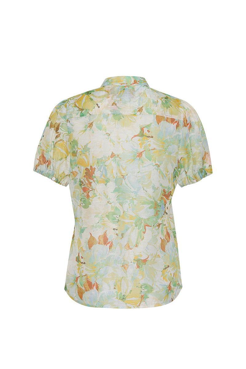 Essential Shirt Puffed Sleeves, Effortless Structure, and a Dash of Modern Charm 3