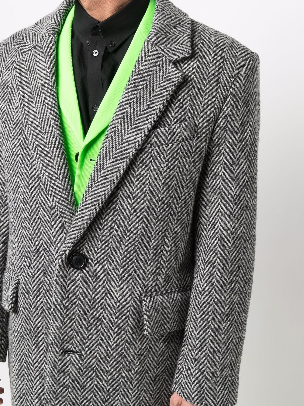 chevron-pattern single-breasted coat - 6