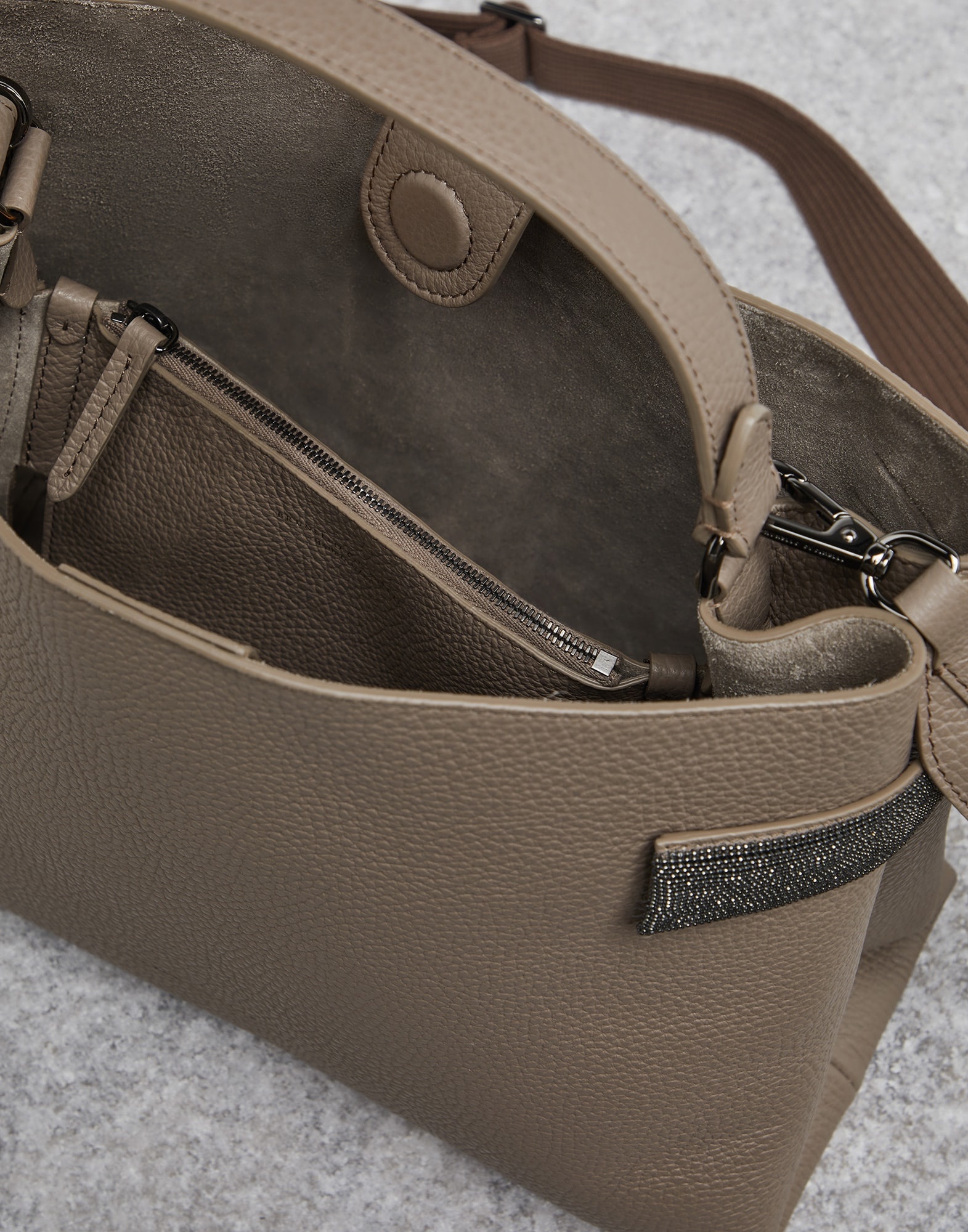 Texture calfskin bag with precious bands - 5