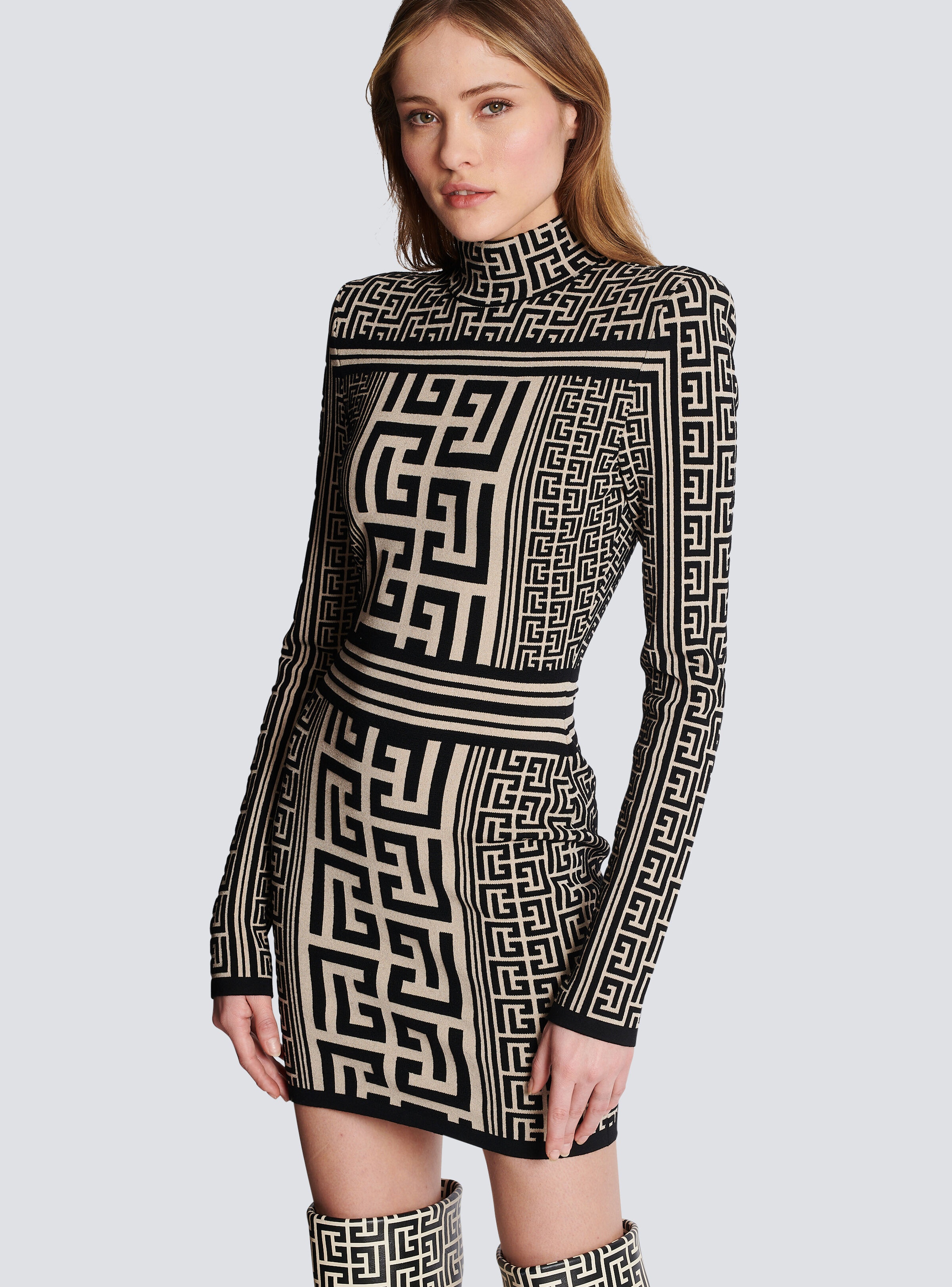 Short bicolor jacquard knit dress with Balmain monogram - Women