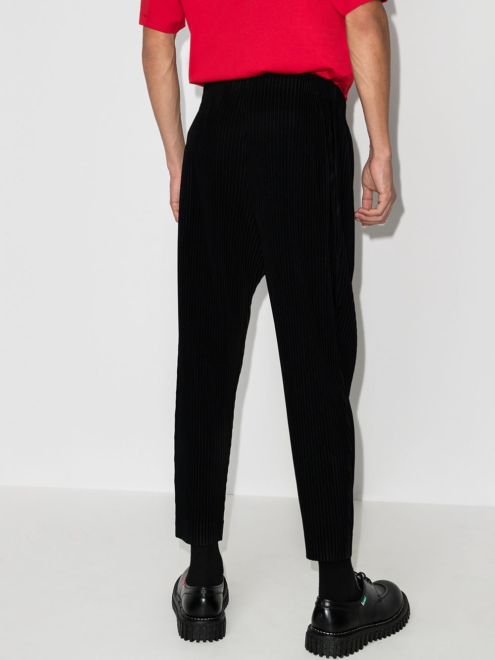 plissé tapered-leg trousers - 3