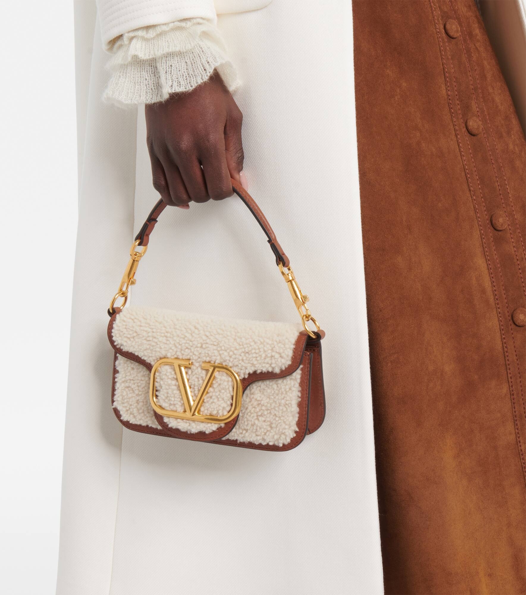 Locò Small shearling and leather shoulder bag - 7