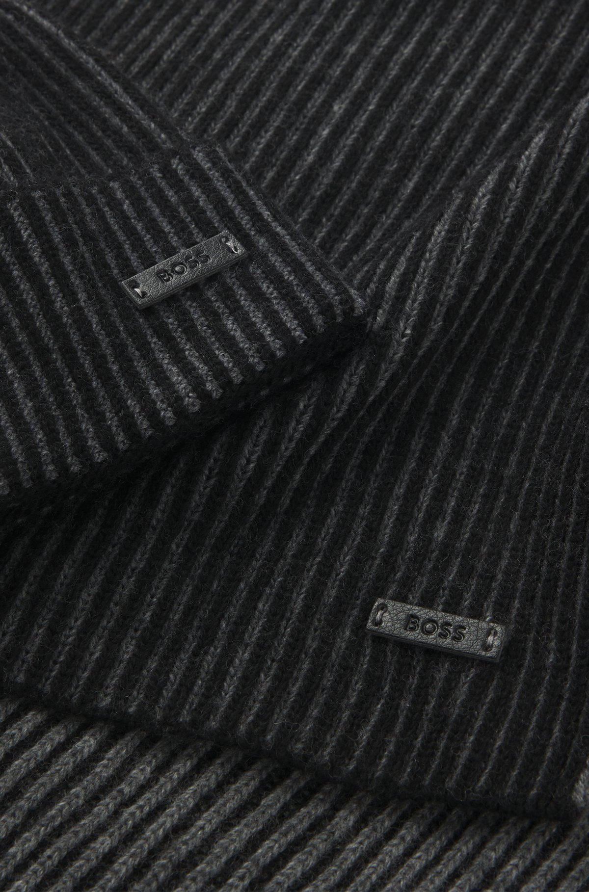 HAT AND SCARF SET WITH LOGO LABELS - 4