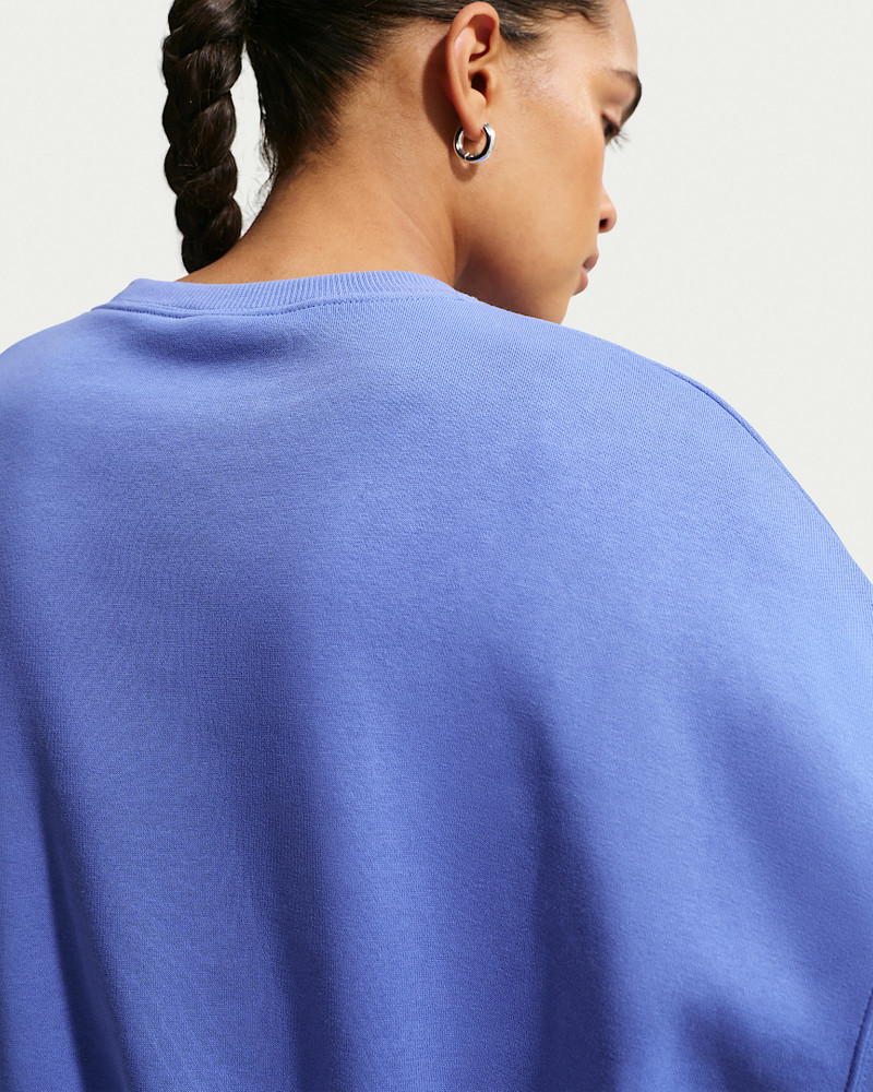 Nike Nike Sportswear Phoenix Fleece Women's Over-Oversized Crew-Neck Sweatshirt outlook