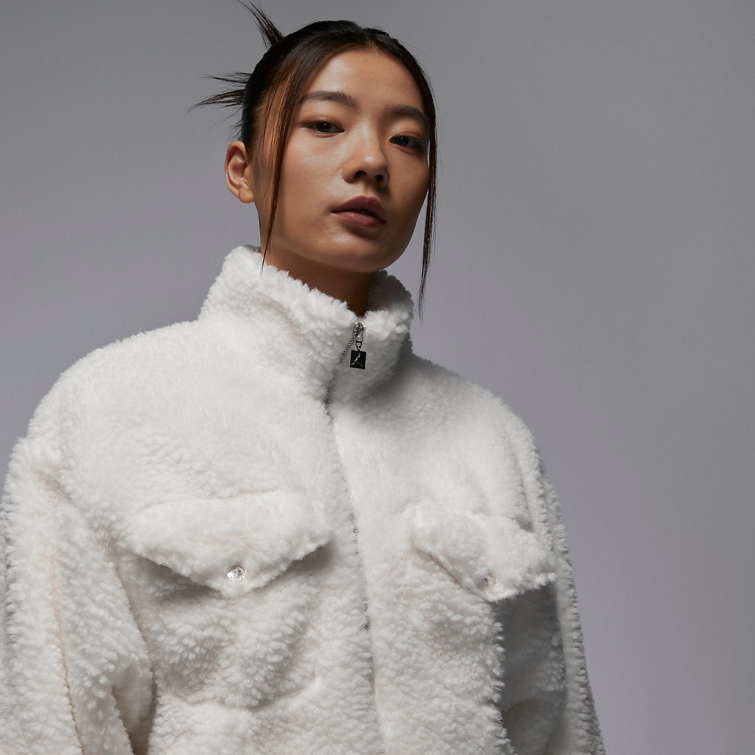 (WMNS) Air Jordan Fuzzy High Pile Fleece Jacket Asia Sizing 'Sail' FD7169-133 - 4