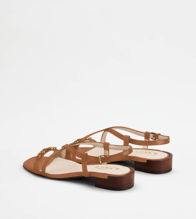 Tod's SANDALS IN LEATHER - BROWN outlook